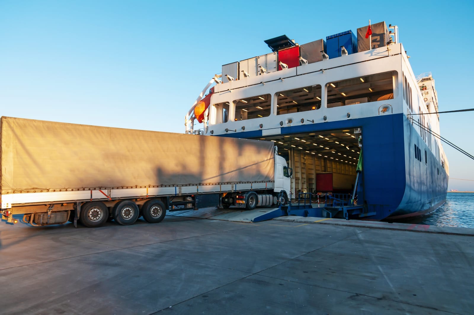 UK Vehicle Shipping RoRo Export