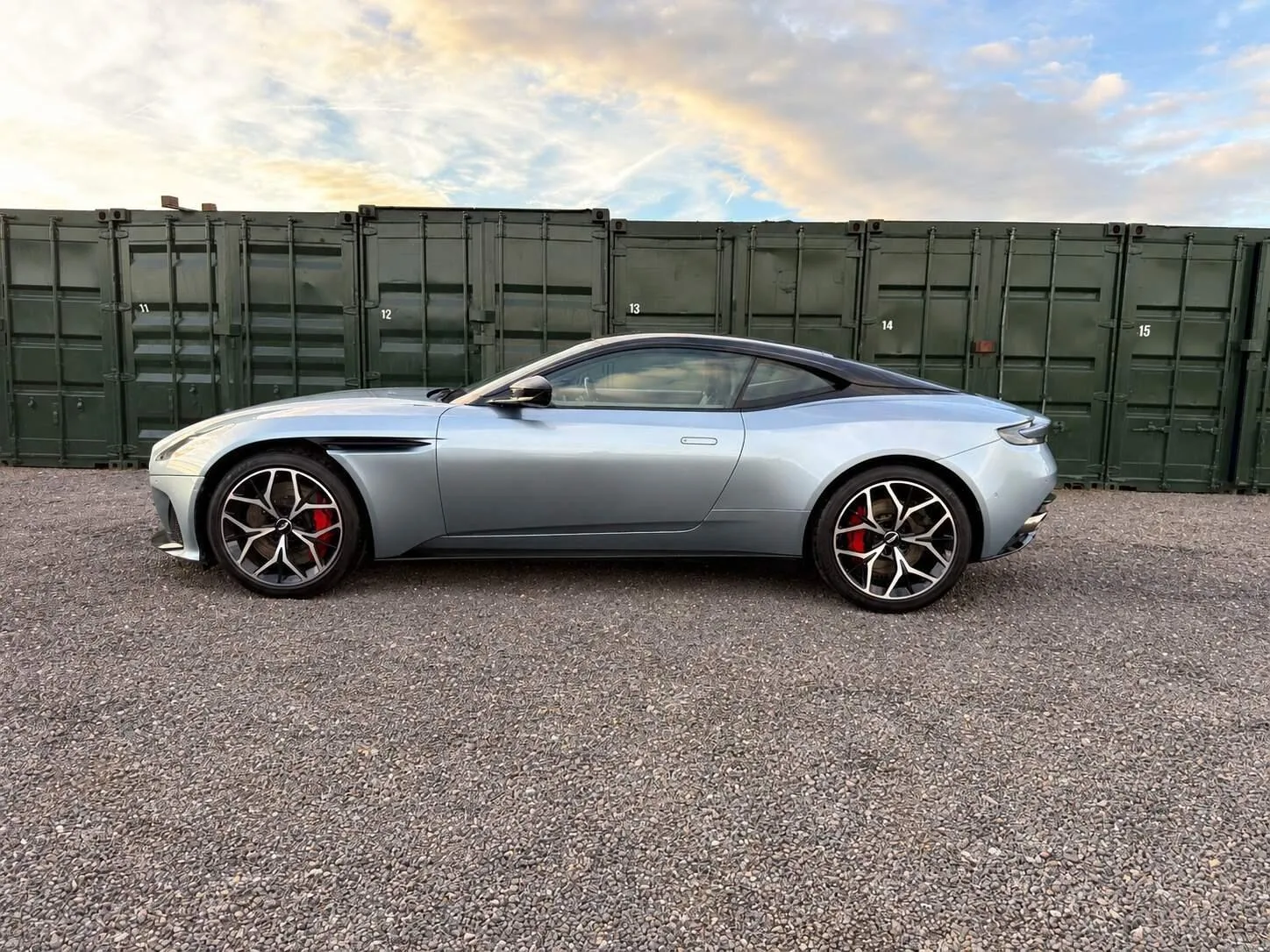 2019 Aston Martin DB11 V8 Skyfall Silver photo 3