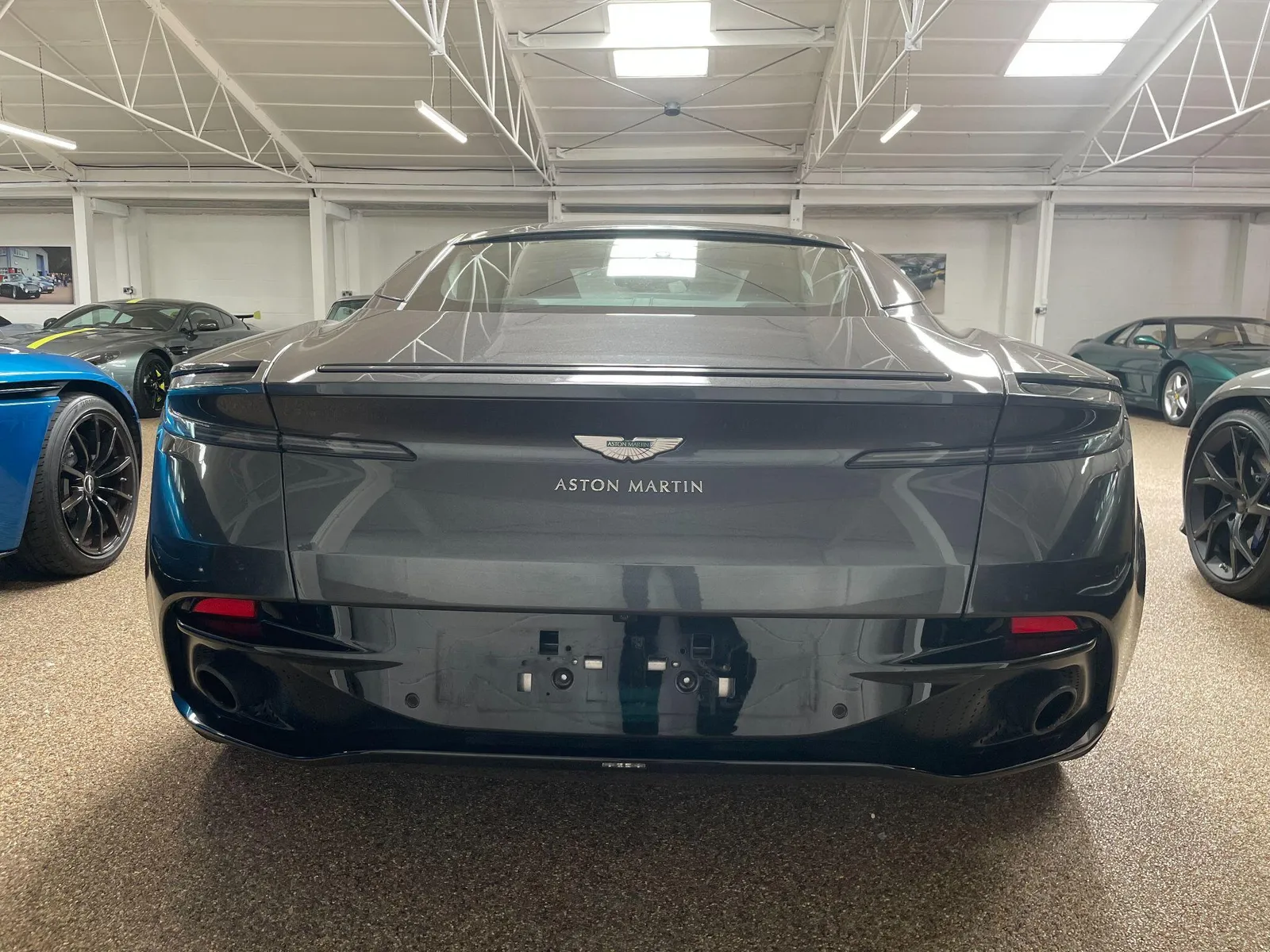 2019 Aston Martin DB11 V8 Xenon Grey photo 2