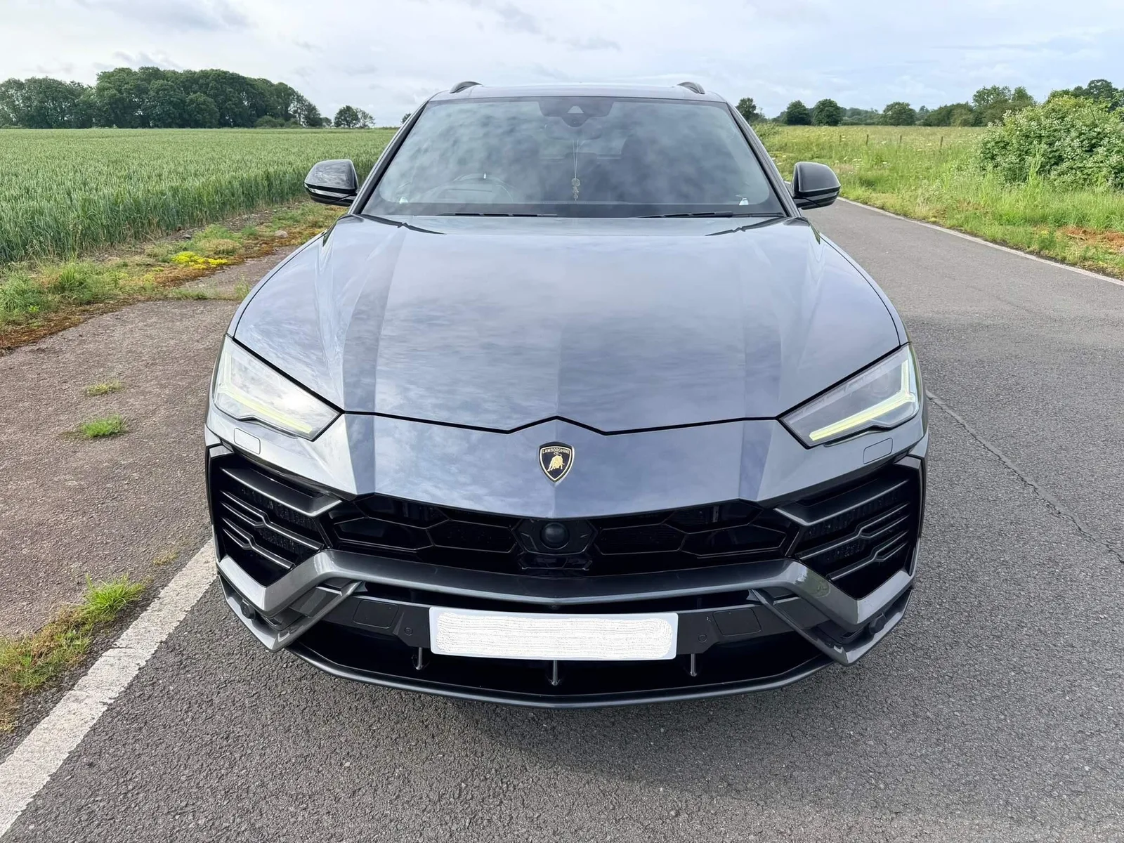 2019 Lamborghini Urus Grey photo 3