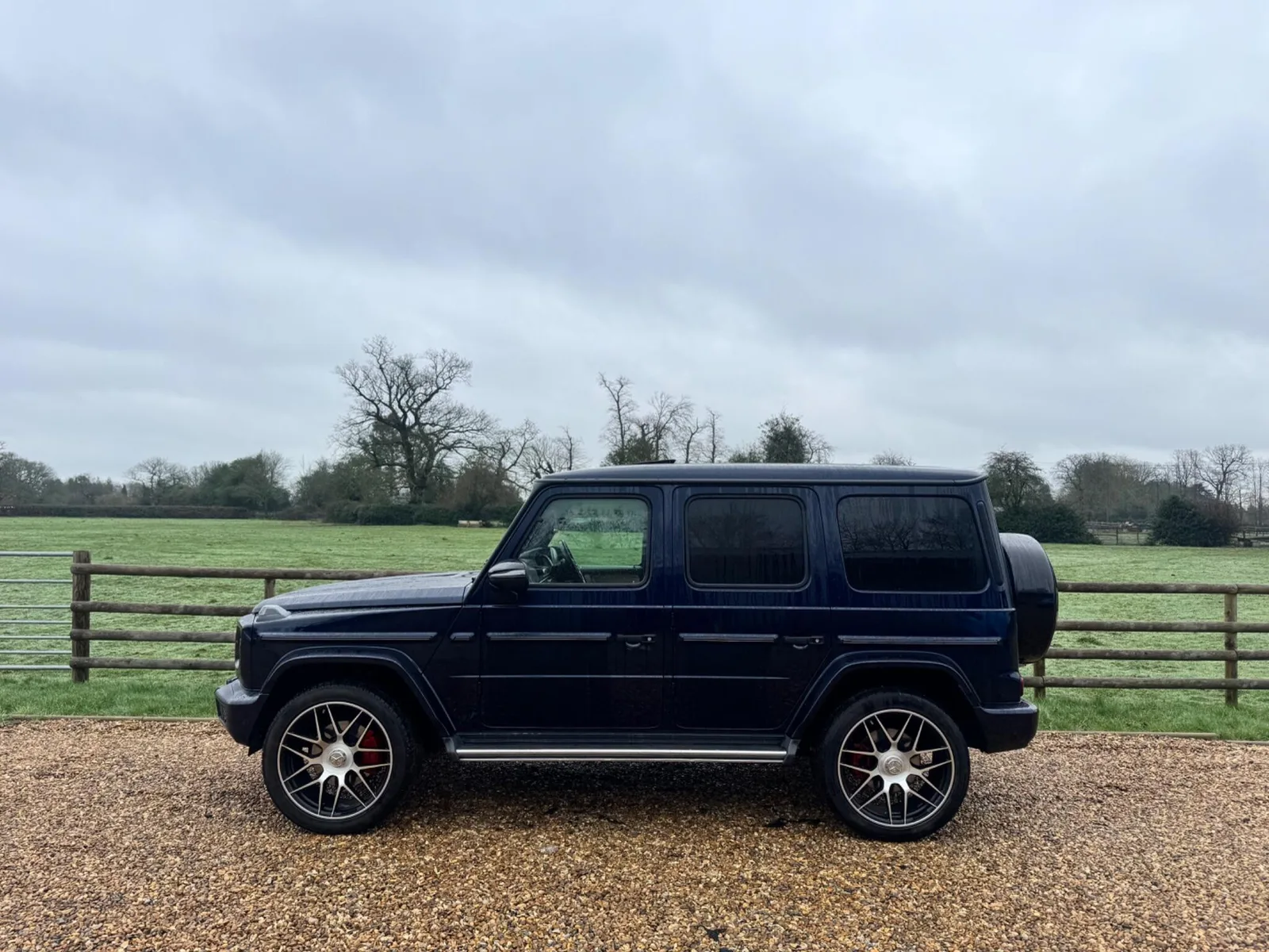 2019 Mercedes-Benz G350d AMG Line Premium photo 2
