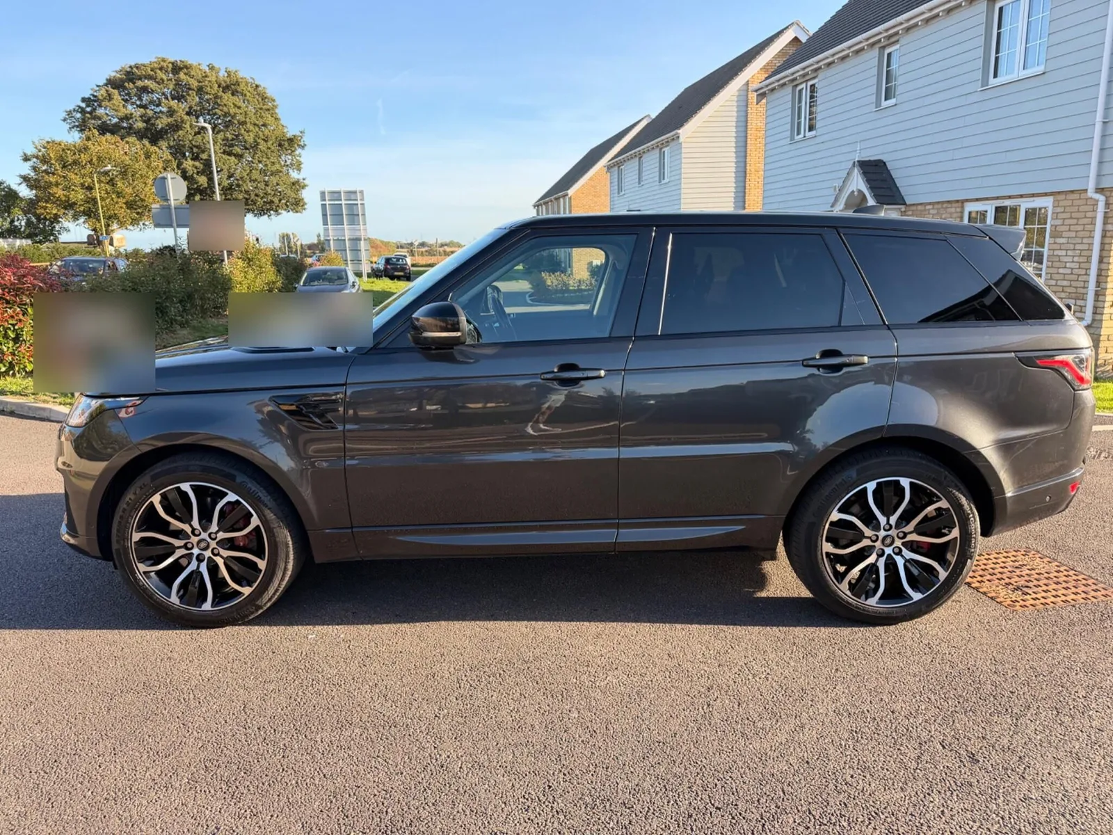 2019 Range Rover Sport P400e Autobiography Dynamic photo 3