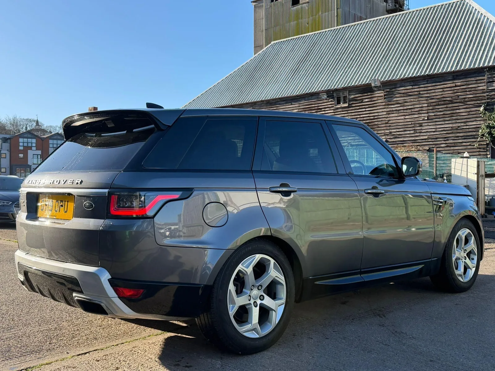 2019 Range Rover Sport P400e HSE Grey photo 3