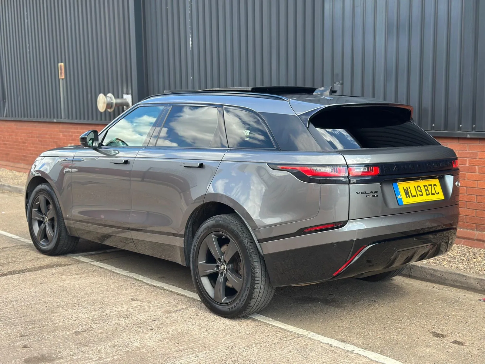 2019 Range Rover Velar D180 R-Dynamic S Grey photo 5