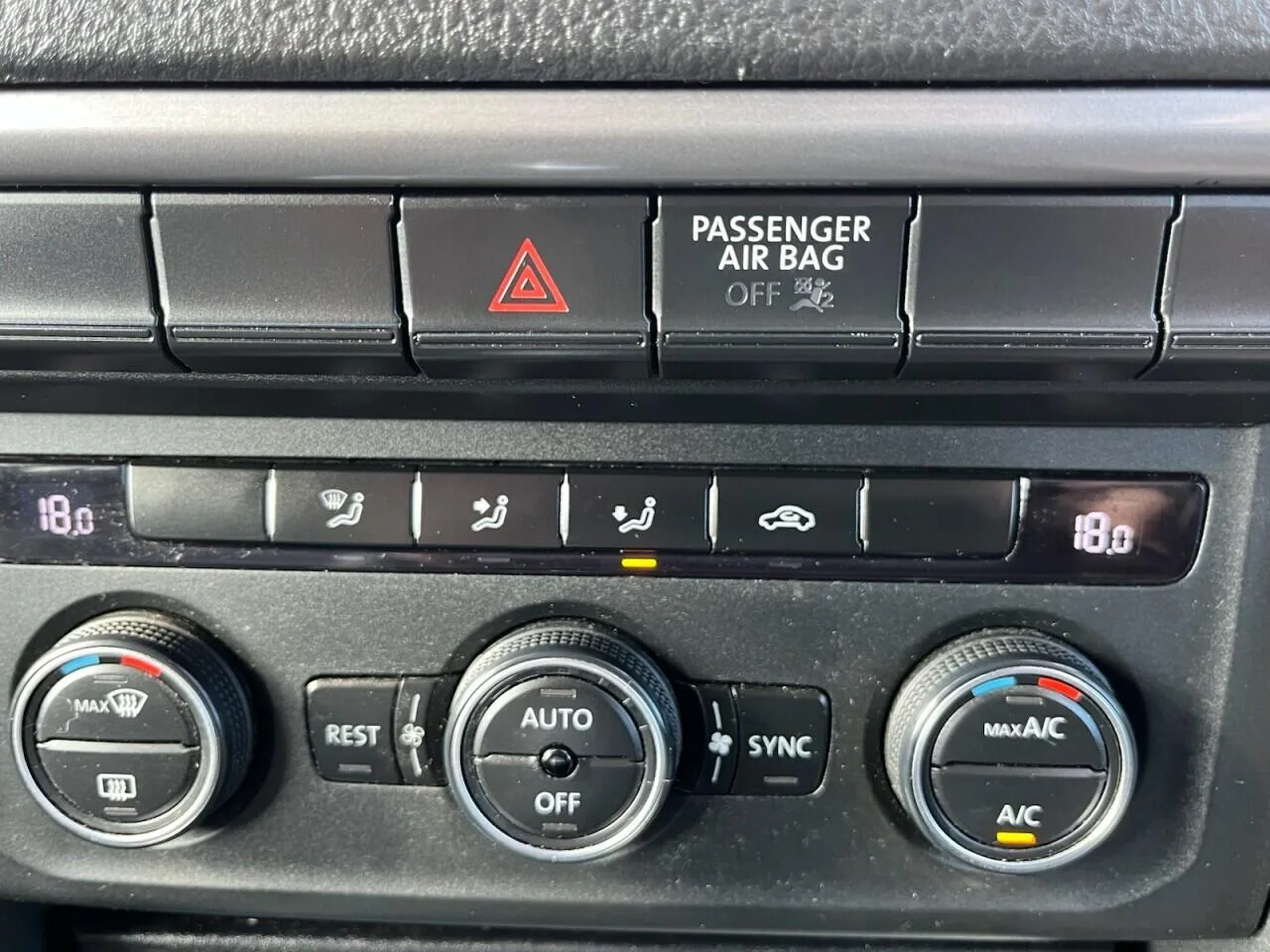 2019 Volkswagen Amarok 3.0 V6 Trendline Auto Blue photo 5