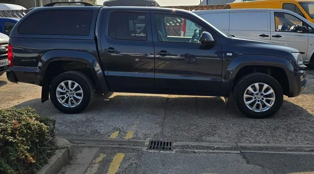 2019 Volkswagen Amarok 3.0 V6 Trendline Manual Blue photo 2