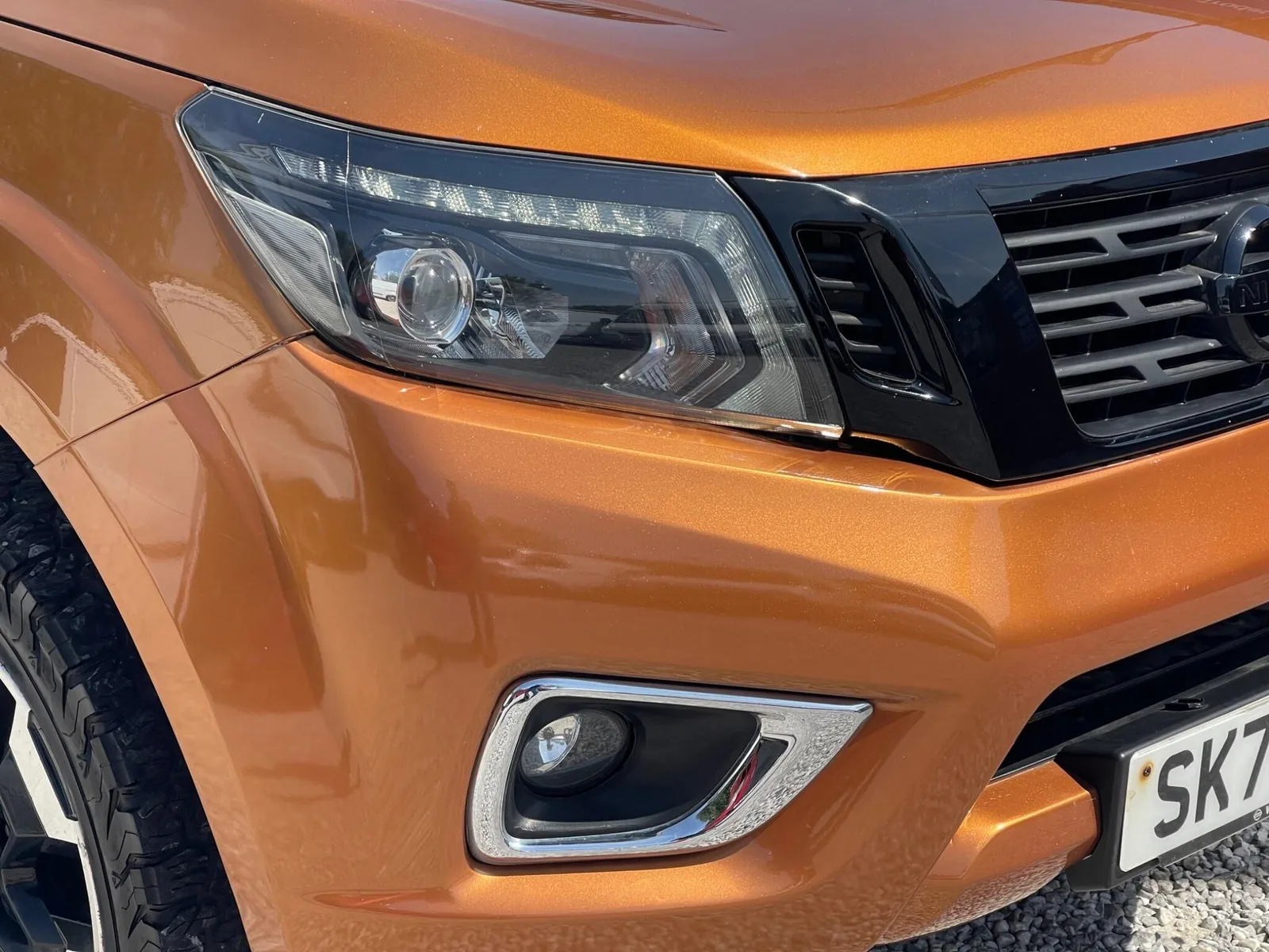 2020 Nissan Navara 2.3 dCi Tekna Auto Yellow photo 4