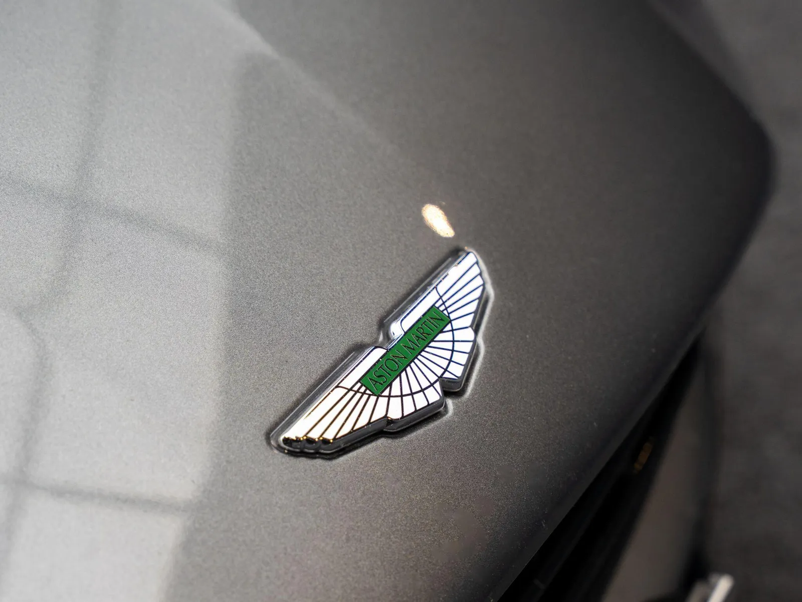 2022 Aston Martin DB11 V12 Magnetic Silver photo 5
