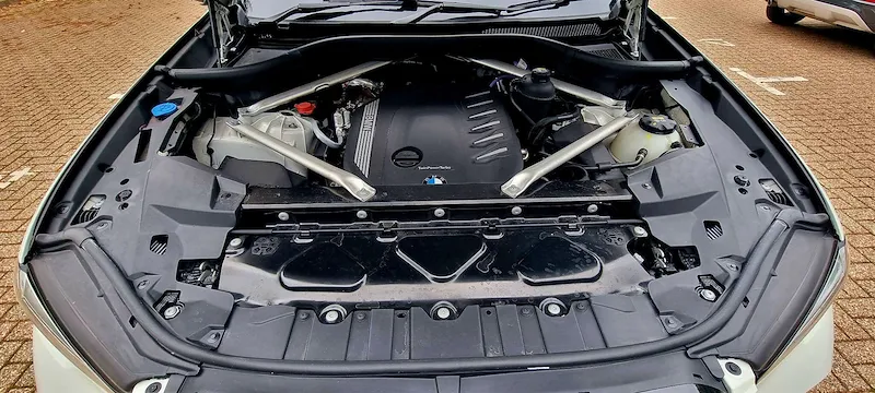 2022 BMW X5 xDrive30d M Sport photo 2