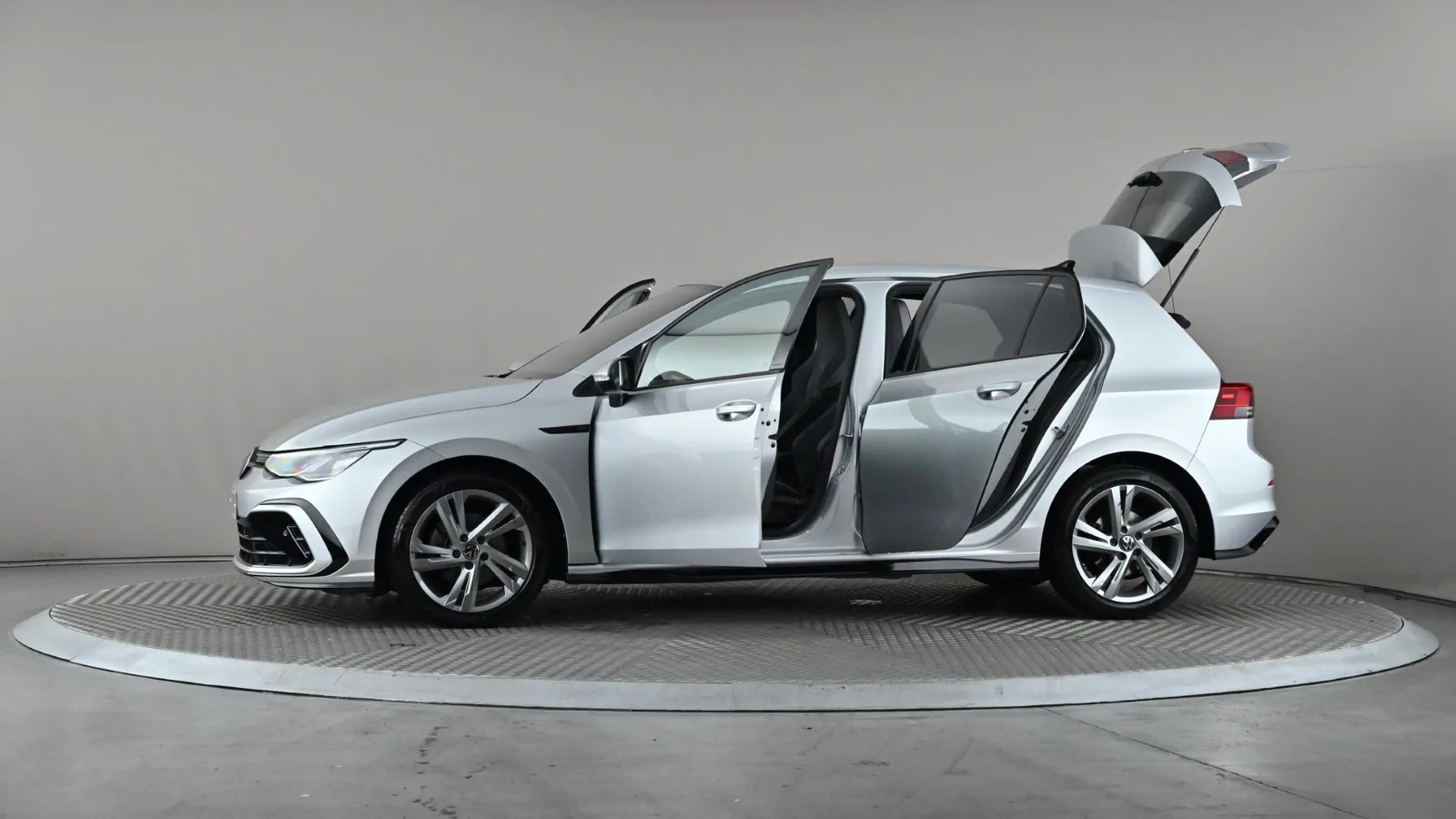2022 Volkswagen Golf 1.5 eTSI R-Line photo 5
