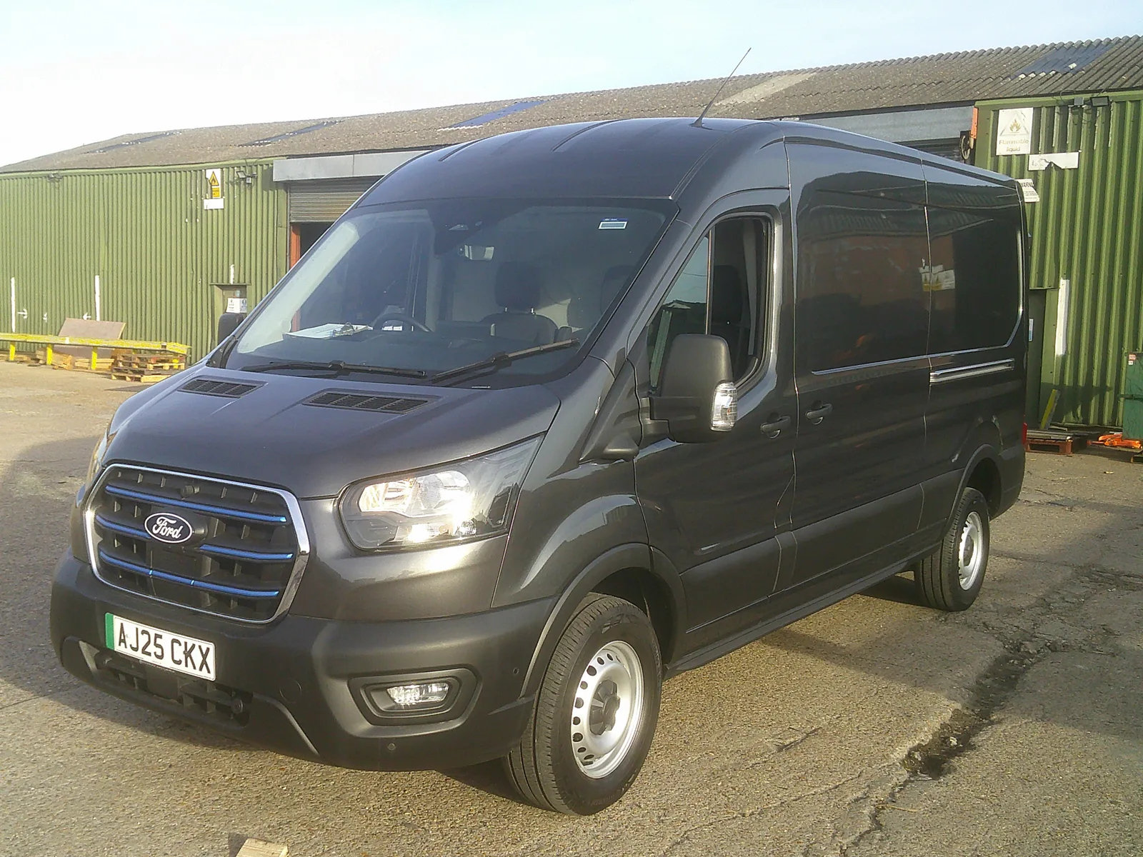2025 Ford E-Transit 350 Leader L3 H2 Van